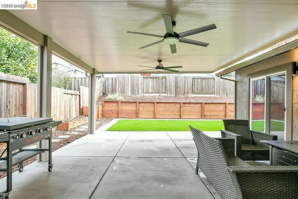 215 Spindrift Oakley CA 94561