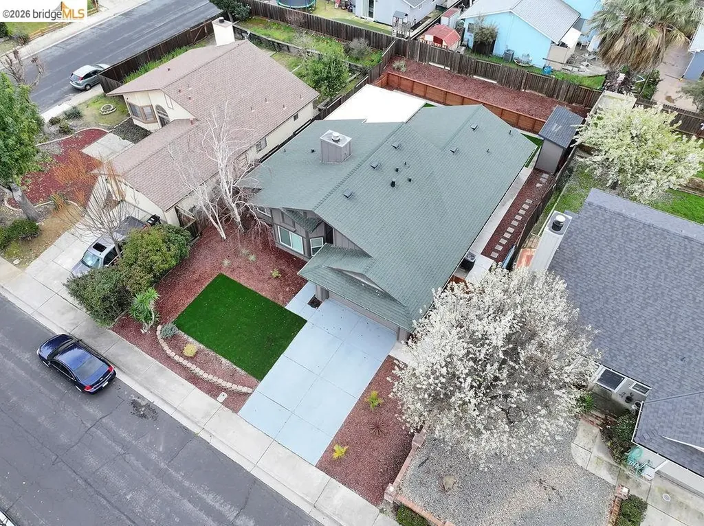 215 Spindrift Oakley CA 94561