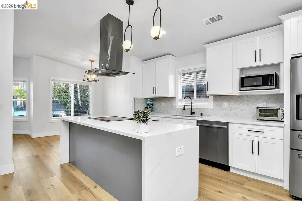 215 Spindrift Oakley CA 94561