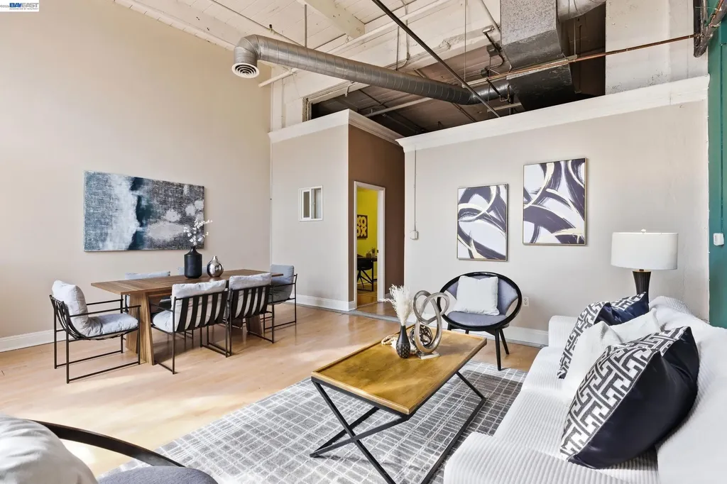 Emeryville CA, 4053 Harlan Street, Unit 114