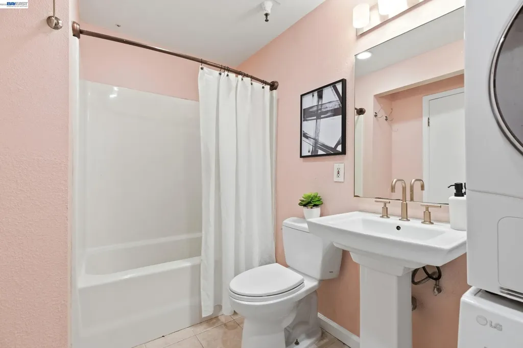 4053 Harlan Street Emeryville CA 94608