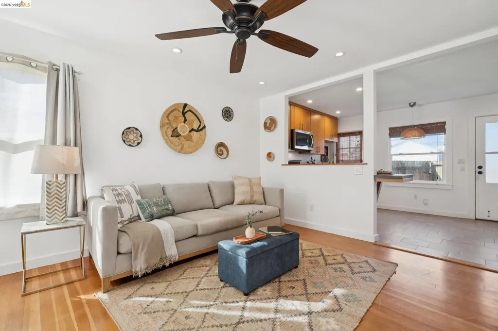 137 Collins Street Richmond CA 94801