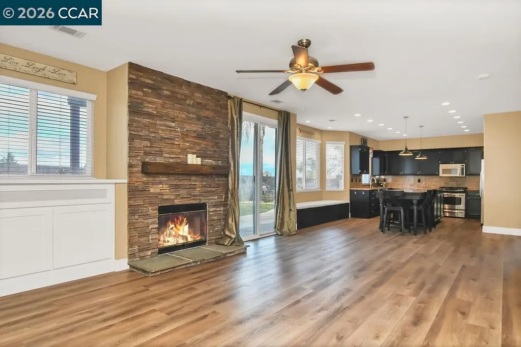 361 Clove Way Oakley CA 94561