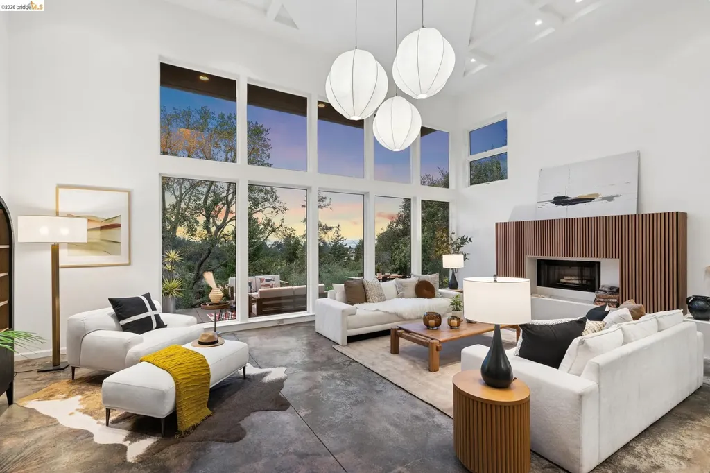 Oakland CA, 104 Capricorn Avenue