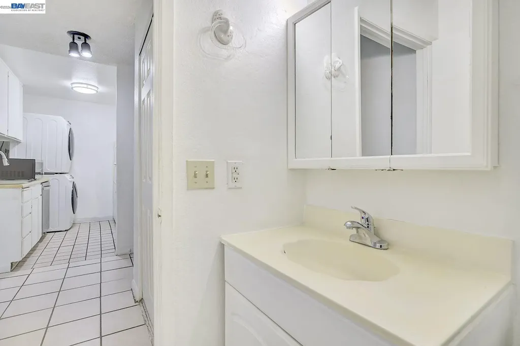 29300 Dixon Street Hayward CA 94544