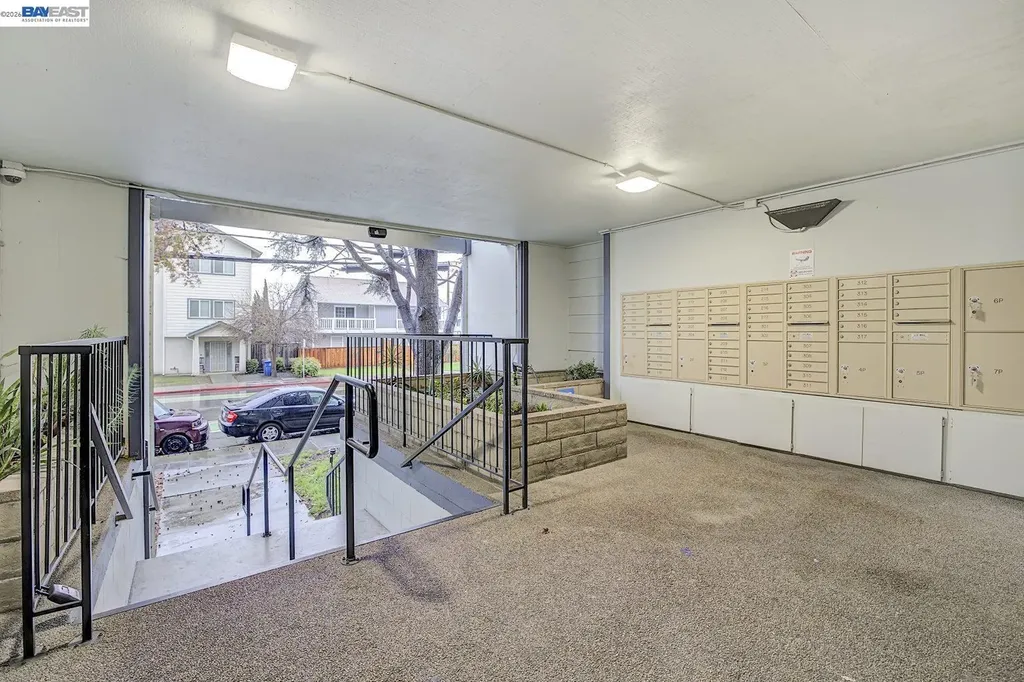29300 Dixon Street Hayward CA 94544