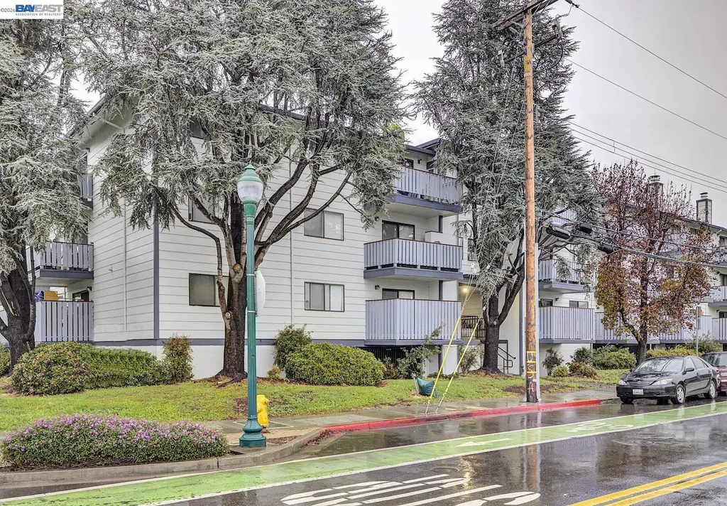 29300 Dixon Street Hayward CA 94544