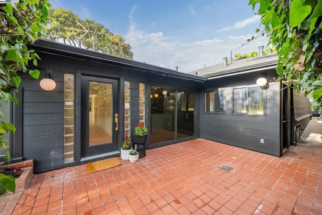 201 Amherst Avenue Kensington CA 94708