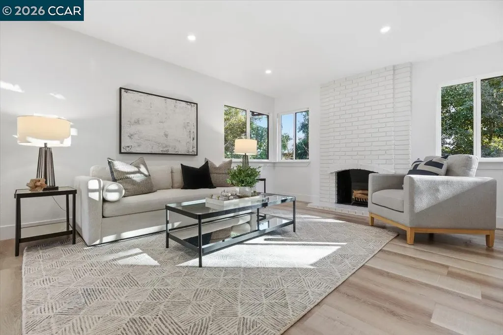 6 Sparrow Court Moraga CA 94556