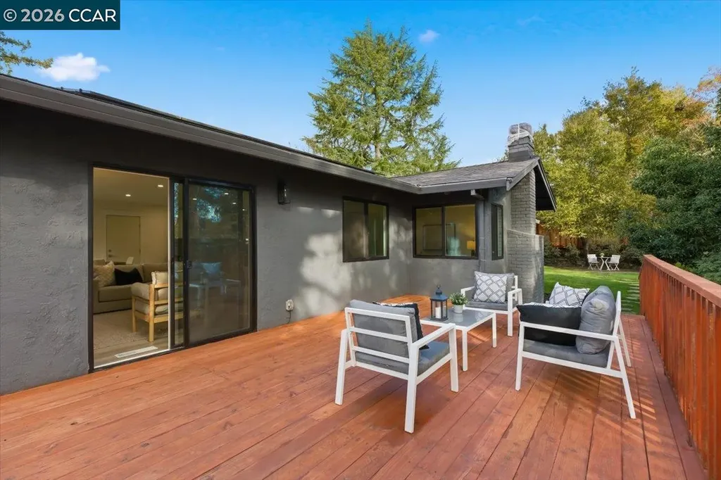 6 Sparrow Court Moraga CA 94556