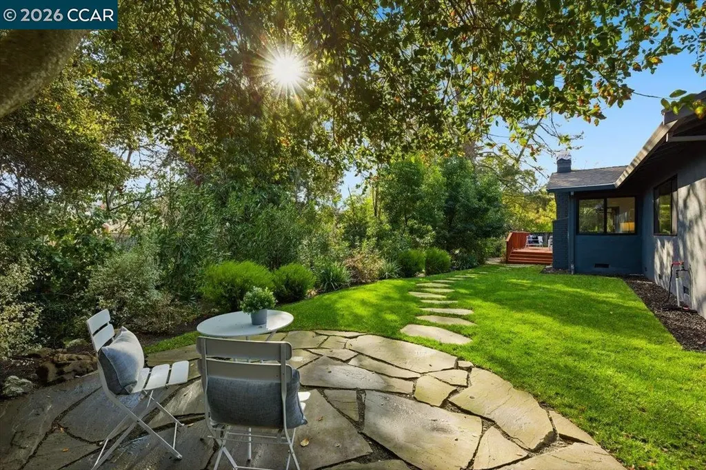 6 Sparrow Court Moraga CA 94556