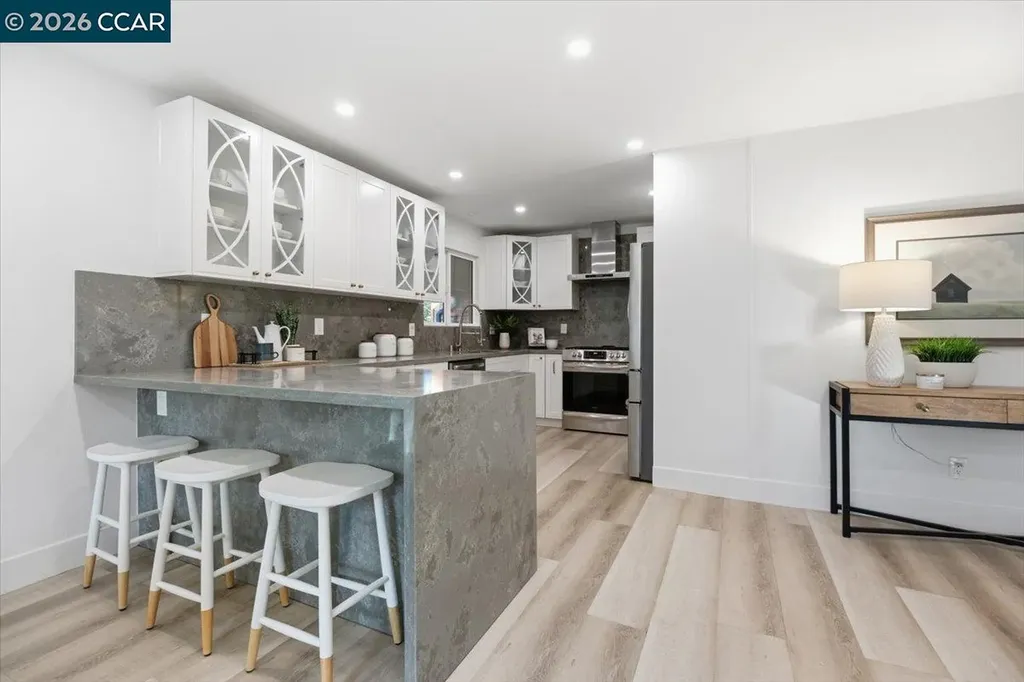 6 Sparrow Court Moraga CA 94556