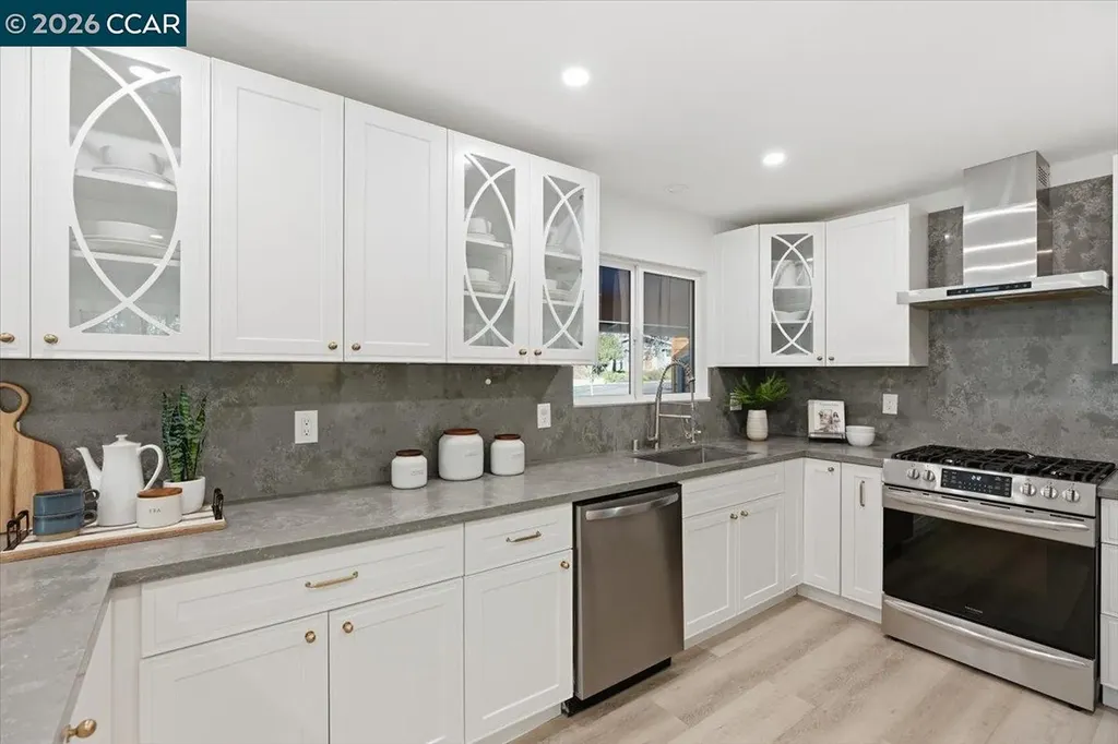 6 Sparrow Court Moraga CA 94556