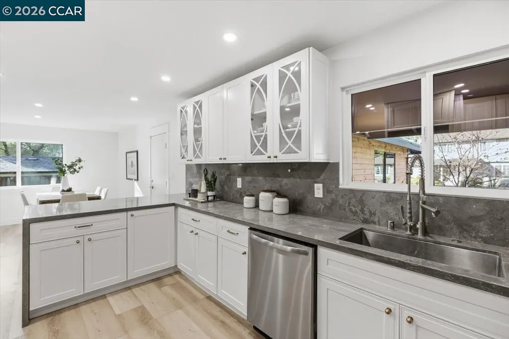 6 Sparrow Court Moraga CA 94556