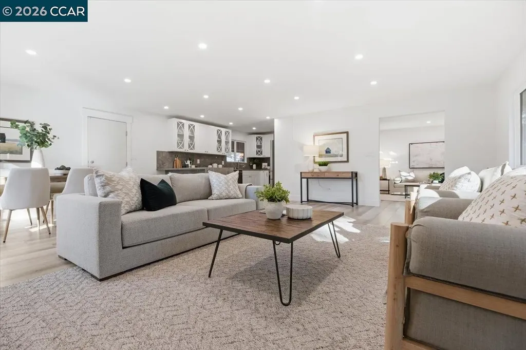 6 Sparrow Court Moraga CA 94556