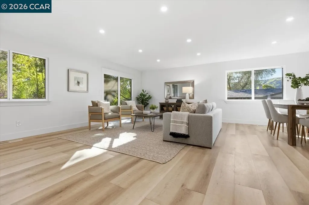 6 Sparrow Court Moraga CA 94556