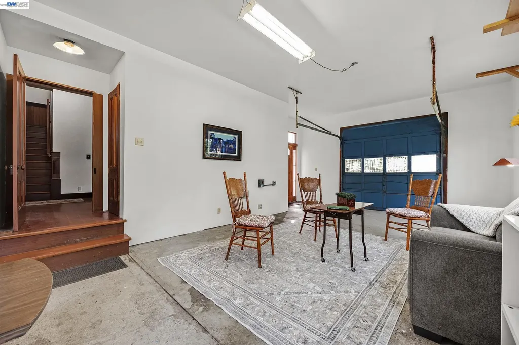 2211 College Avenue Livermore CA 94550