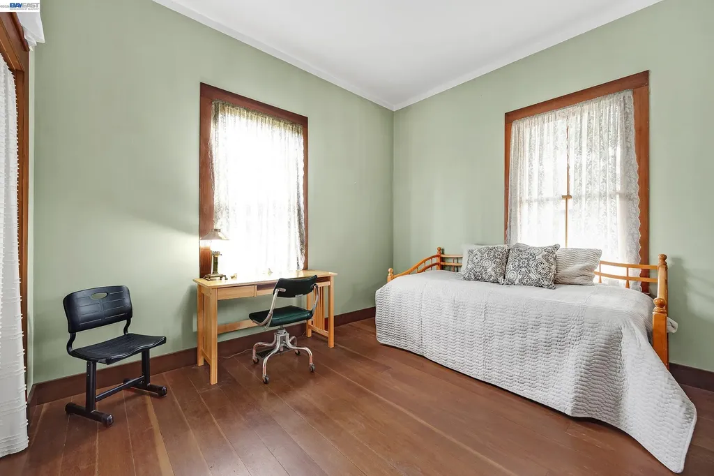 2211 College Avenue Livermore CA 94550