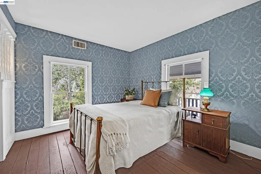 2211 College Avenue Livermore CA 94550