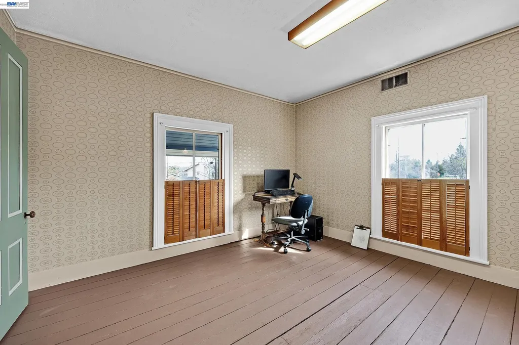 2211 College Avenue Livermore CA 94550