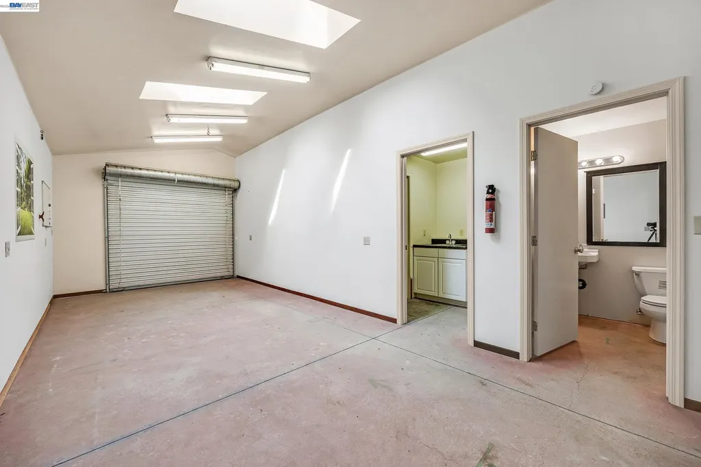 2211 College Avenue Livermore CA 94550