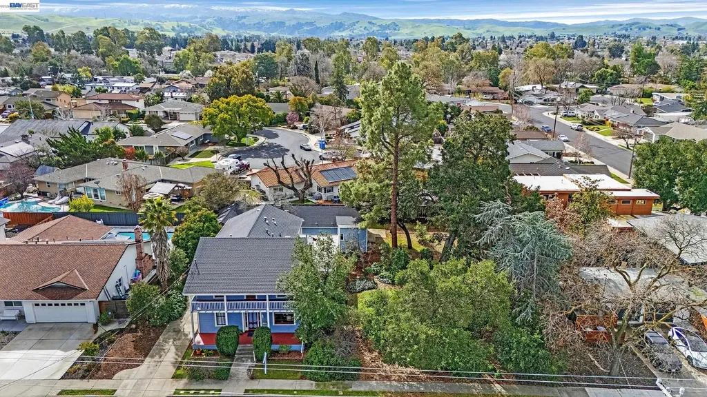 2211 College Avenue Livermore CA 94550