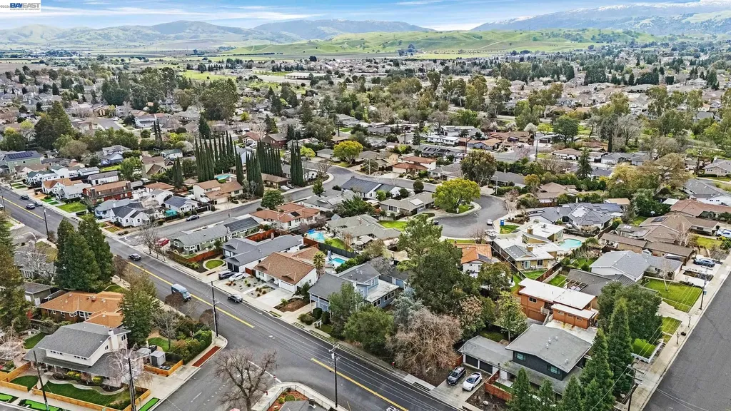 2211 College Avenue Livermore CA 94550