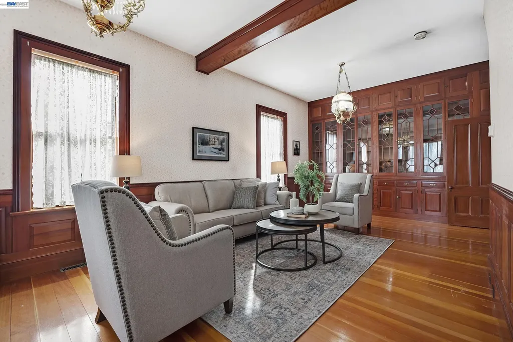 2211 College Avenue Livermore CA 94550