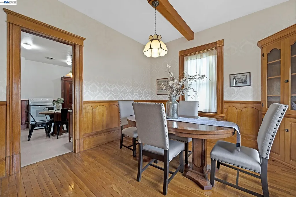 2211 College Avenue Livermore CA 94550