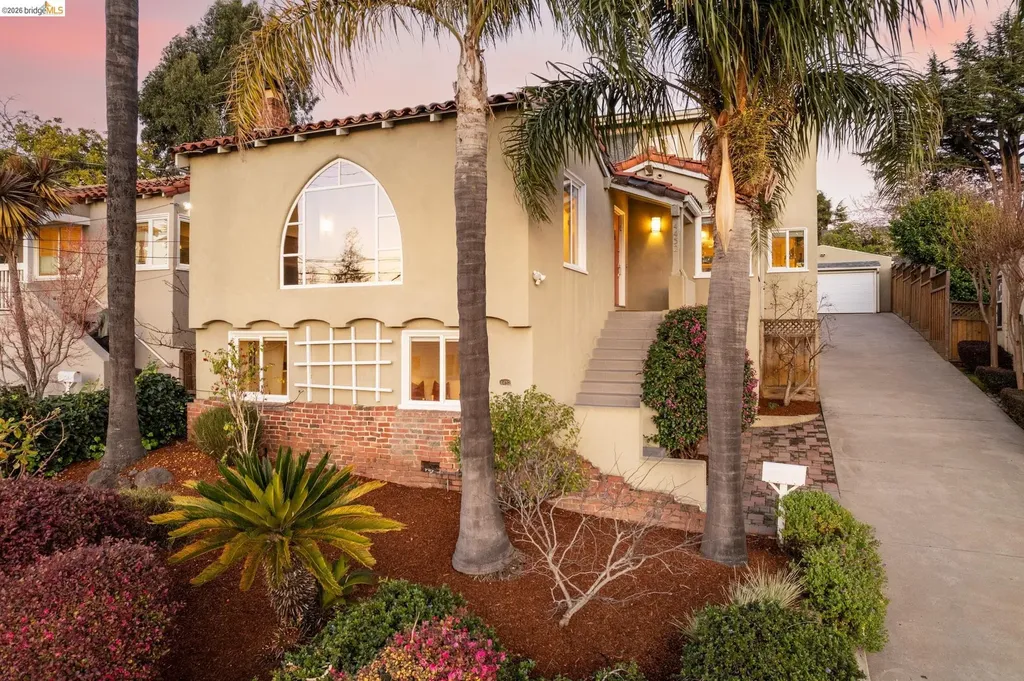 4452 Davenport Avenue Oakland CA 94619