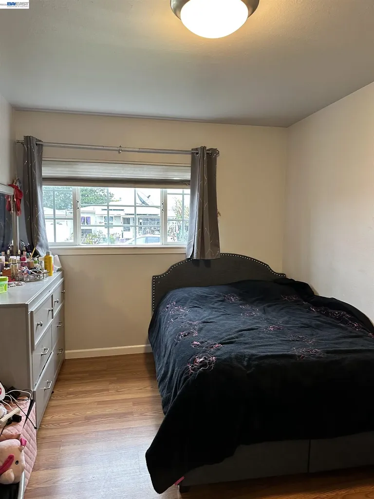 26847 Gaither Way Hayward CA 94544