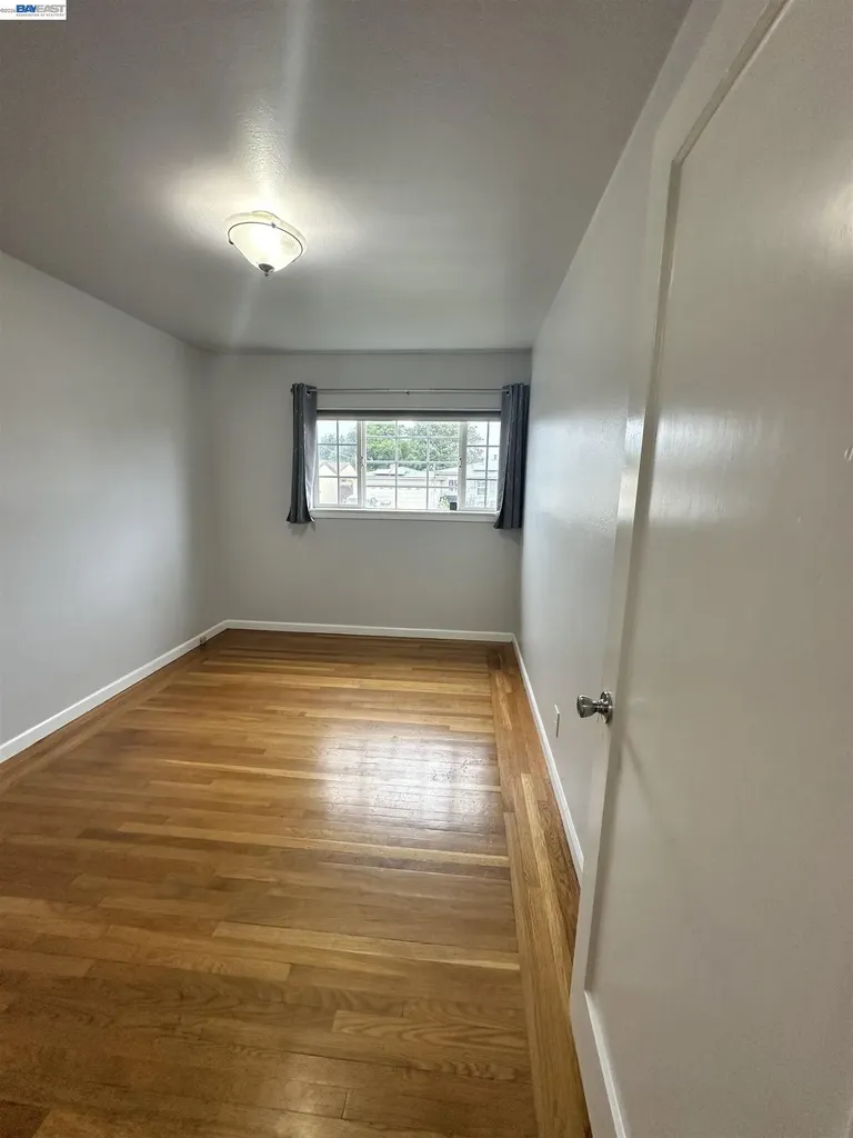 26847 Gaither Way Hayward CA 94544