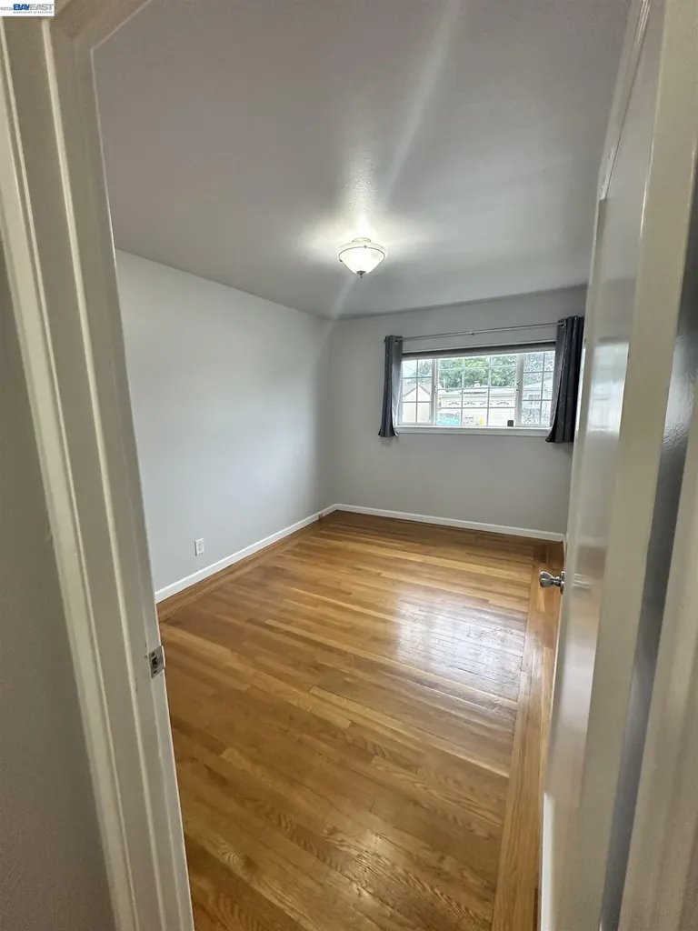 26847 Gaither Way Hayward CA 94544