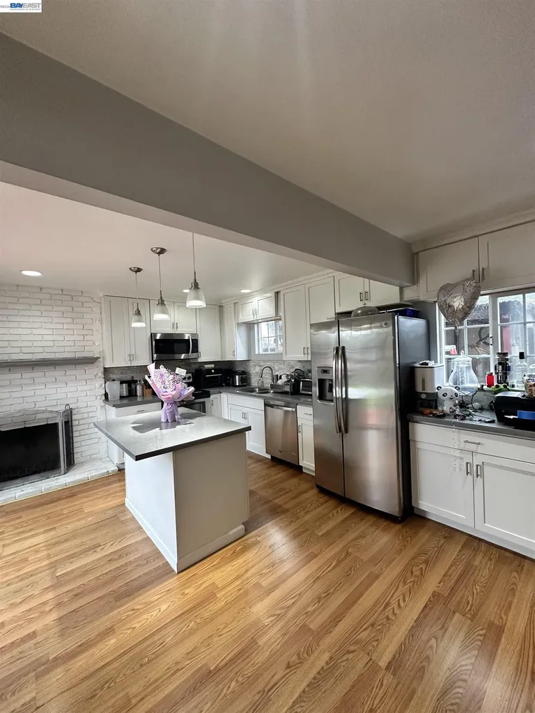 26847 Gaither Way Hayward CA 94544