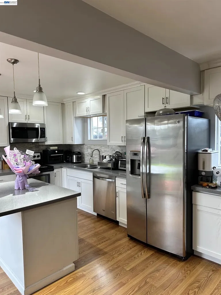 26847 Gaither Way Hayward CA 94544