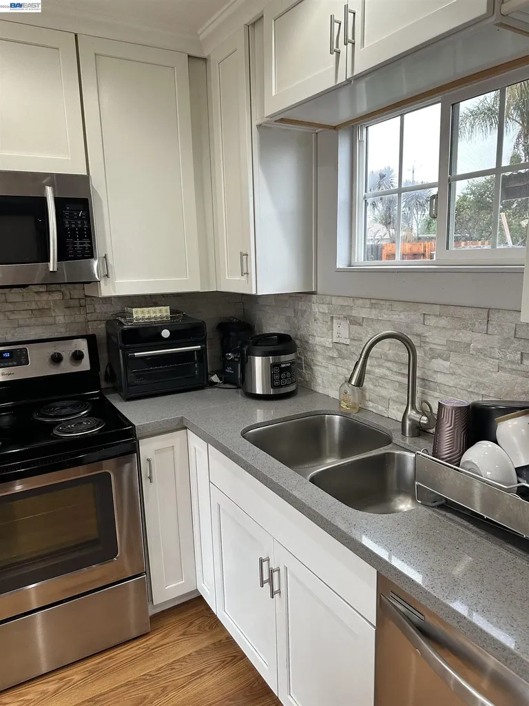 26847 Gaither Way Hayward CA 94544