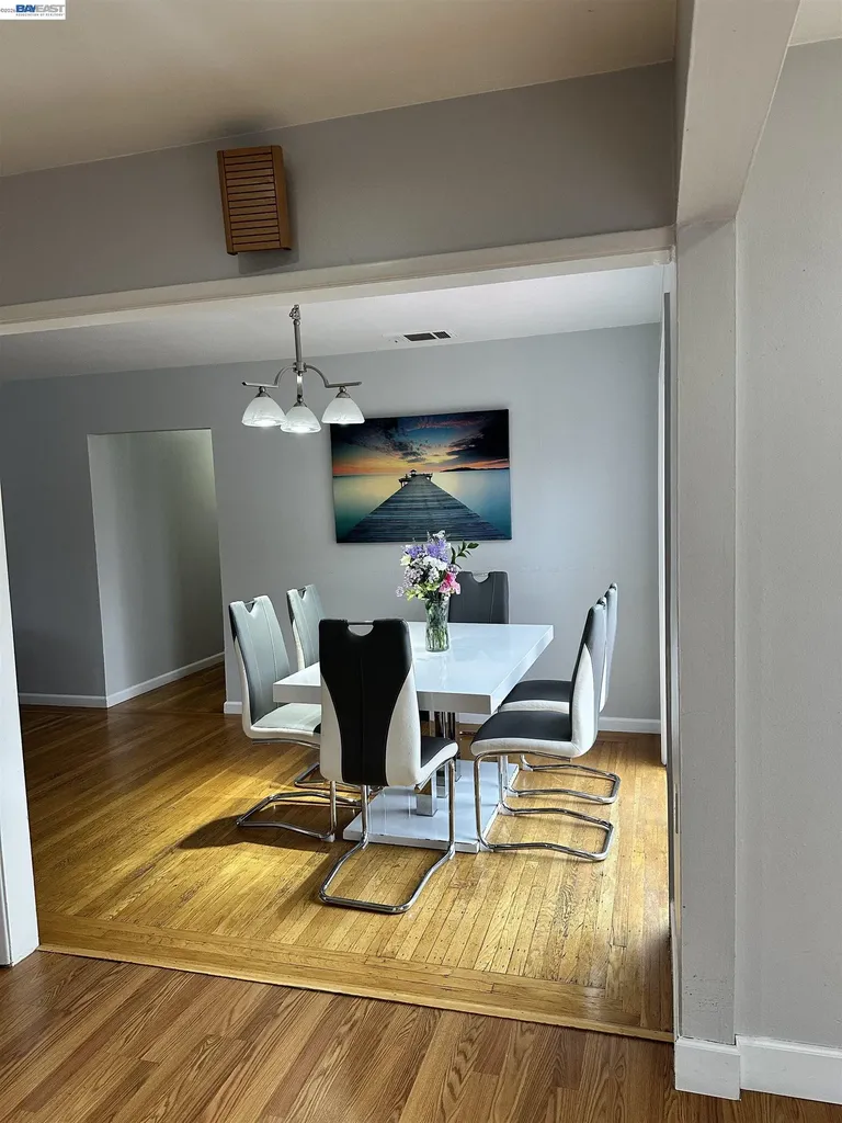 26847 Gaither Way Hayward CA 94544