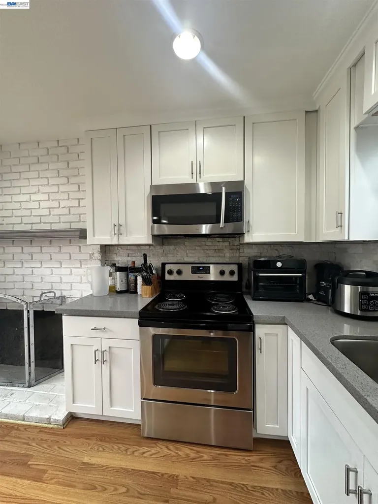 26847 Gaither Way Hayward CA 94544