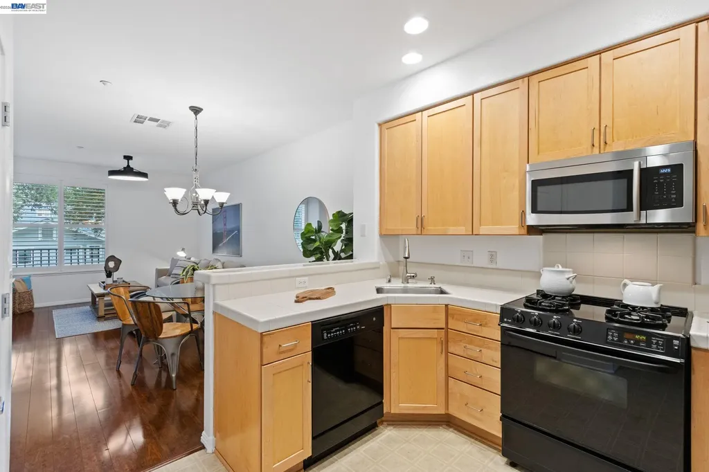 22876 Charing Street Hayward CA 94541