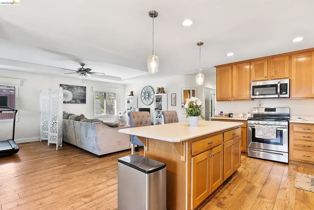 156 Tiki Lane Pittsburg CA 94565