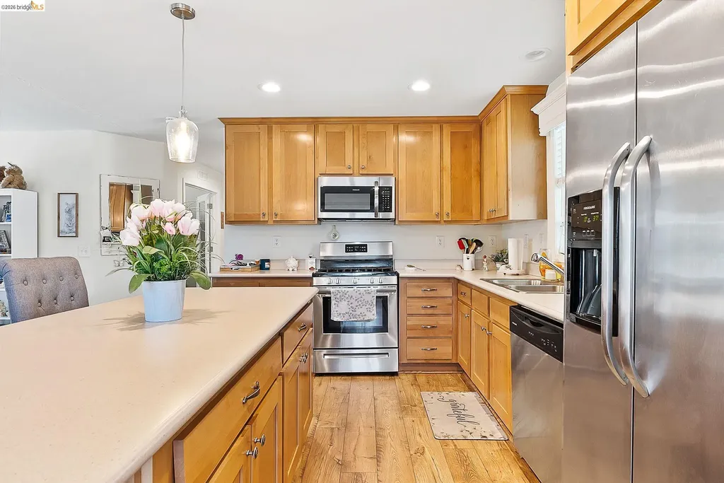 156 Tiki Lane Pittsburg CA 94565