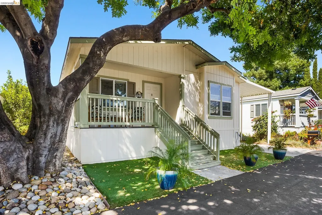156 Tiki Lane Pittsburg CA 94565