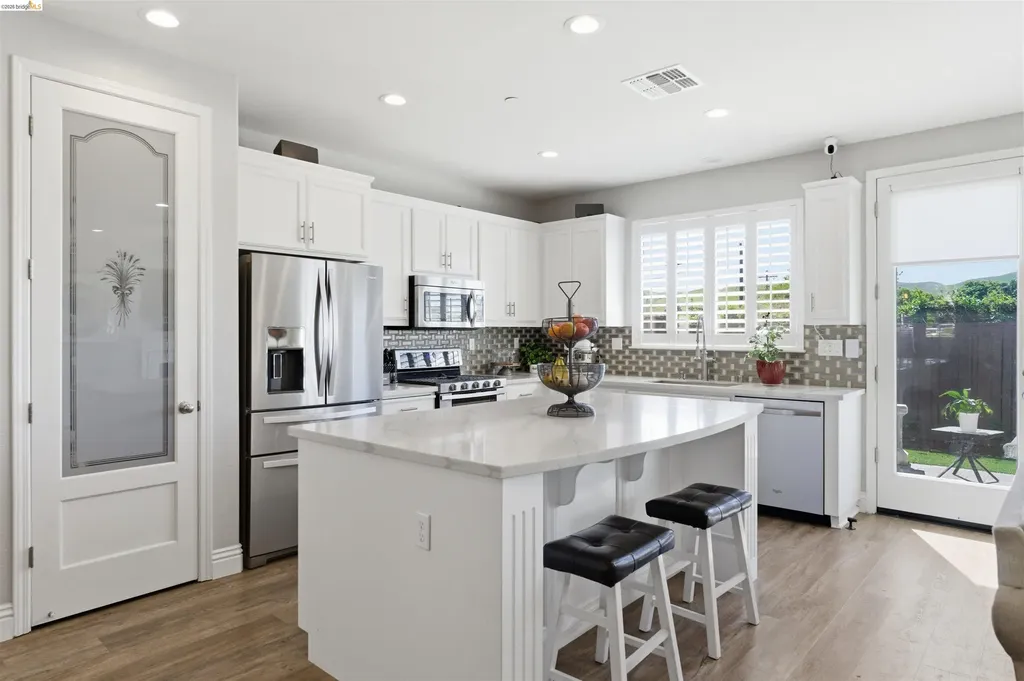 72 Greystone Place Pittsburg CA 94565