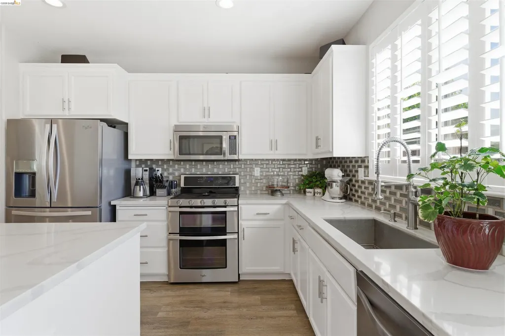 72 Greystone Place Pittsburg CA 94565
