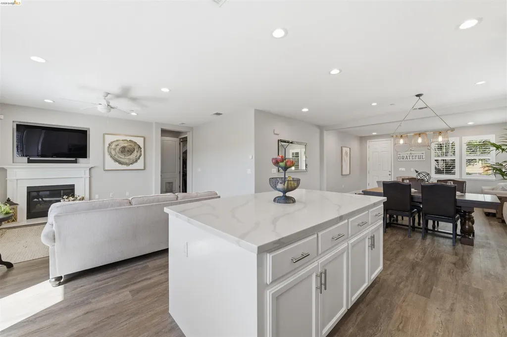 72 Greystone Place Pittsburg CA 94565