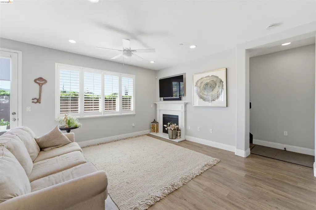 72 Greystone Place Pittsburg CA 94565