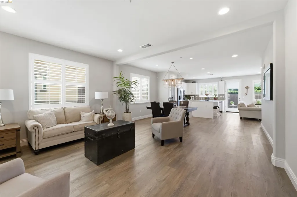 72 Greystone Place Pittsburg CA 94565