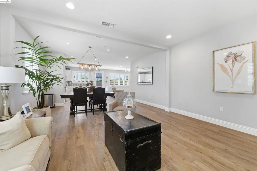 72 Greystone Place Pittsburg CA 94565