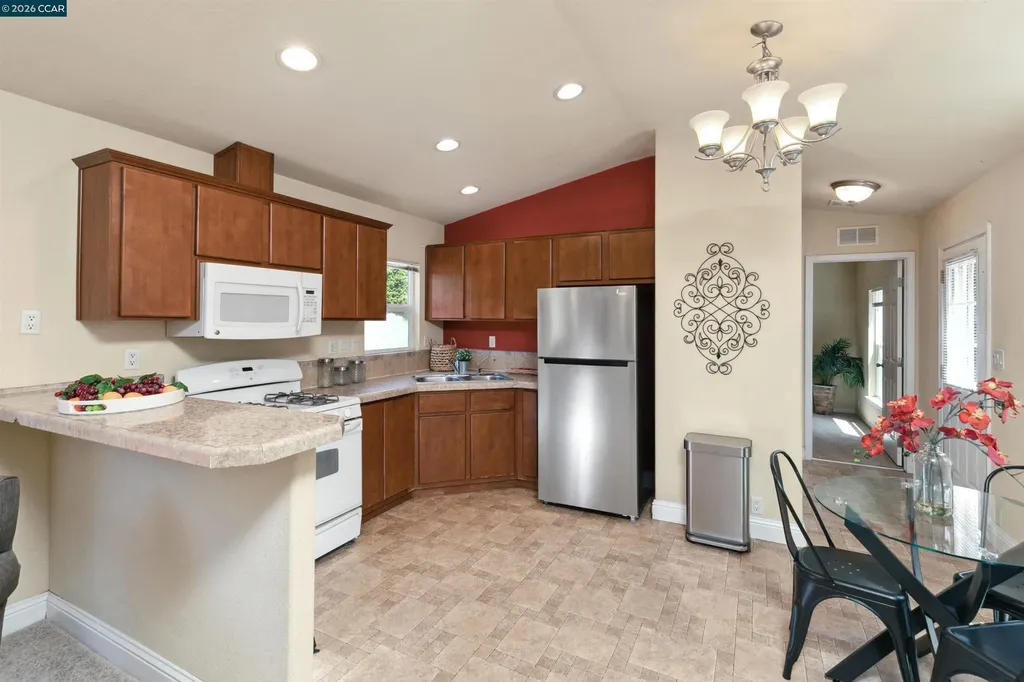 60 Hampton Road Martinez CA 94553