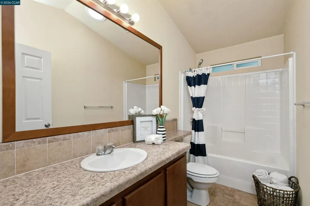 60 Hampton Road Martinez CA 94553